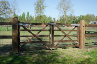English Gate Dark Brown Complete Set -                                           Double gate